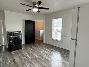 201 Cartier St, Unit Unit 3 - 3rd floor- 2 car garage and privacy in Manchester, NH - Building Photo - Building Photo