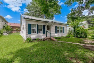 1320 22nd St in Huntsville, TX - Building Photo - Building Photo