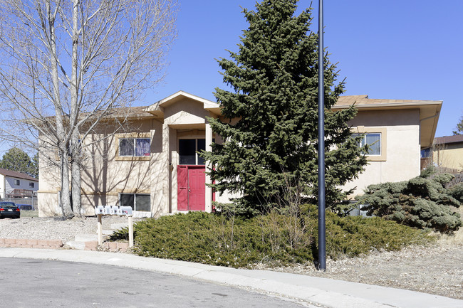 4730 Scenic Cir in Colorado Springs, CO - Building Photo - Building Photo