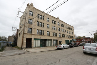 2900 E 79th St in Chicago, IL - Building Photo - Building Photo