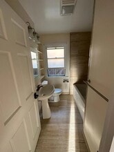 1127 E Gutierrez St in Santa Barbara, CA - Foto de edificio - Building Photo