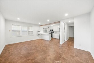 274 Cliff Dr, Unit 3 in Laguna Beach, CA - Building Photo - Building Photo