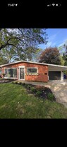 7505 Affeldt St in Westland, MI - Building Photo