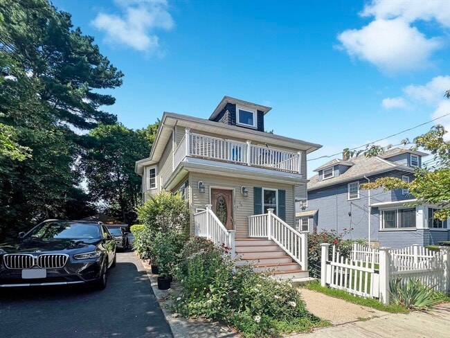 property at 26 Garnet Rd