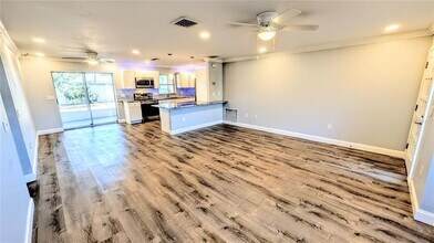 2017 Arden Dr in Sarasota, FL - Building Photo - Building Photo