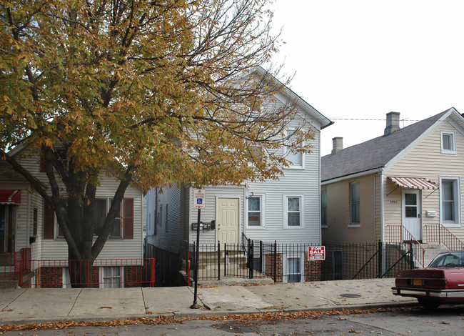 2951 S Quinn St in Chicago, IL - Building Photo - Building Photo