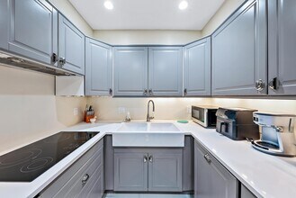 2773 S Ocean Blvd in Palm Beach, FL - Building Photo - Building Photo