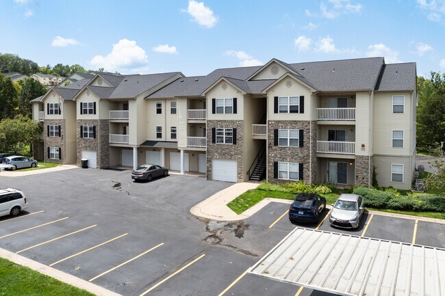 Legends on the Park Apartments in Eureka, MO - Building Photo - Building Photo