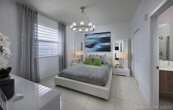 8031 NW 104th Ave-Unit -31 in Doral, FL - Building Photo - Building Photo