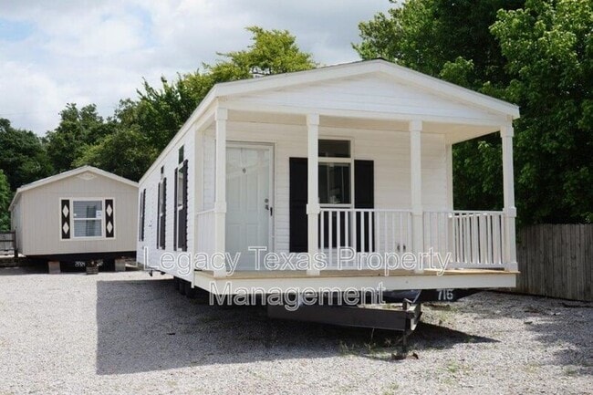 property at 800 N Old Betsy Rd