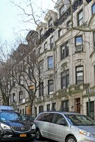322 W 101st St in New York, NY - Building Photo