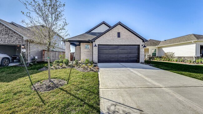5858 Aurora Ln
