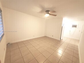 26 SE 3rd Terrace in Dania Beach, FL - Building Photo - Building Photo