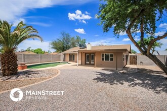 2401 E Javelina Ave in Mesa, AZ - Foto de edificio - Building Photo