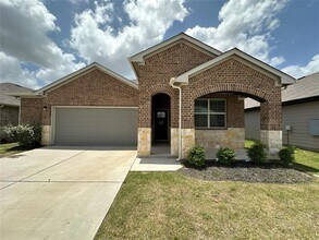 103 Krause Spgs Dr in Hutto, TX - Building Photo - Building Photo
