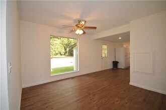 3993 S Powell St in Springdale, AR - Building Photo - Building Photo