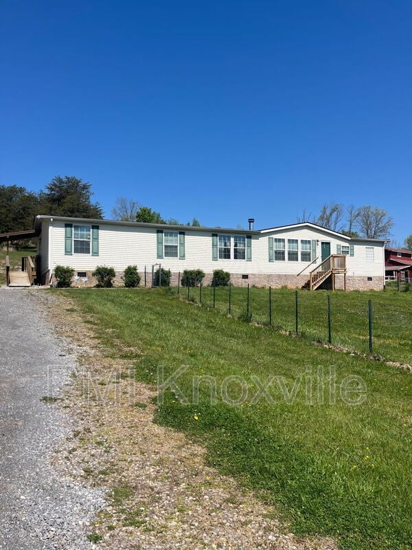 8821 Trout Rd in Mascot, TN - Building Photo - Building Photo