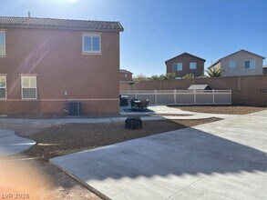 1053 Cactus Rock St in Henderson, NV - Building Photo - Building Photo