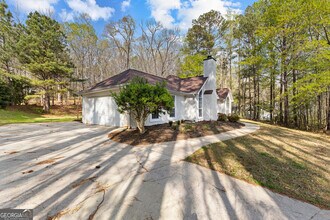 281 Winchester Dr in Sharpsburg, GA - Building Photo - Building Photo