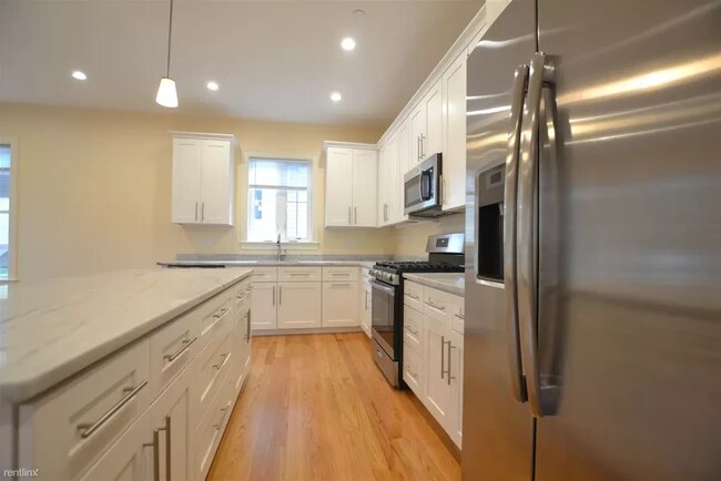 property at 7B Sparhawk St