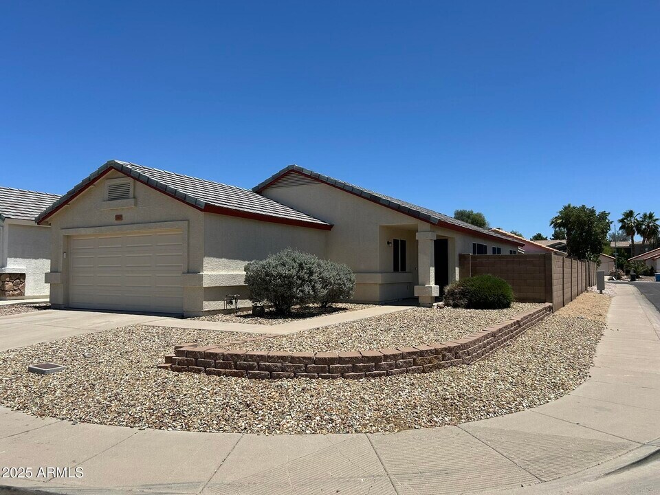 21617 N 30th Ave in Phoenix, AZ - Building Photo