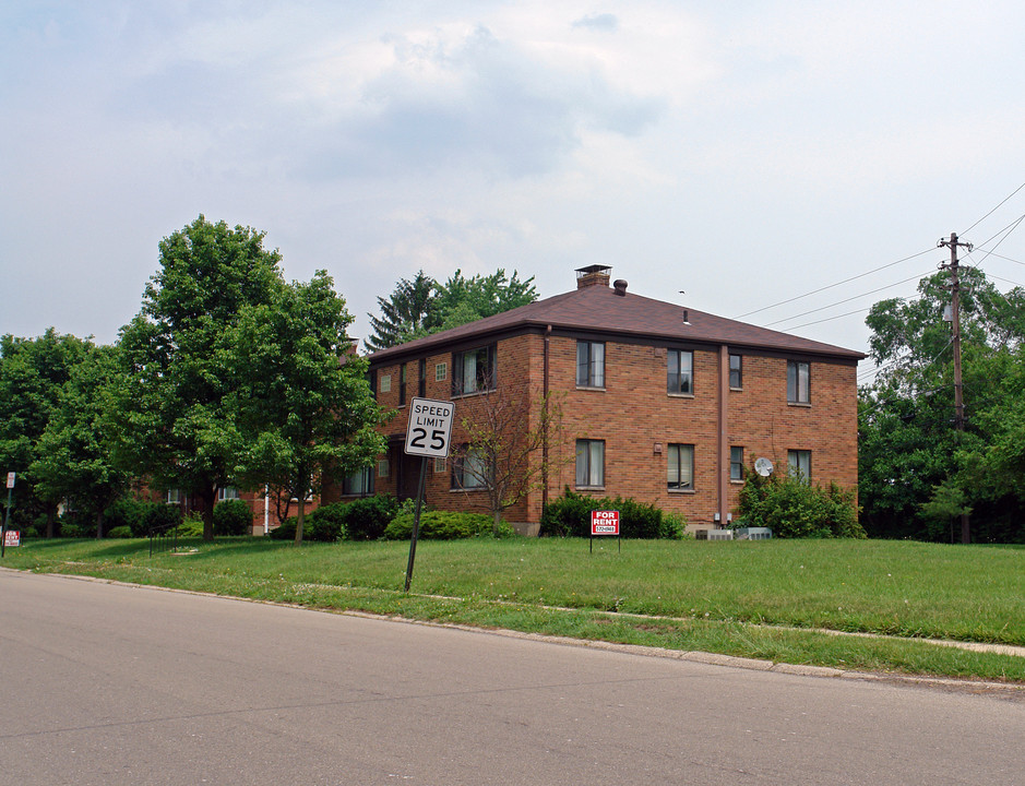 660 Adams St in Fairborn, OH - Building Photo