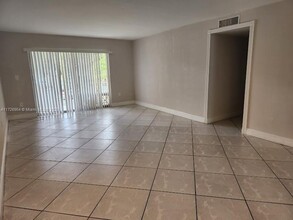 13700 SW 62nd St in Miami, FL - Building Photo - Building Photo
