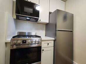 247 Ramona St in Palo Alto, CA - Building Photo - Building Photo