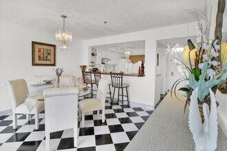3000 Presidential Way in West Palm Beach, FL - Building Photo - Building Photo
