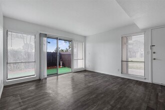 60 Club House Dr in Palm Coast, FL - Building Photo - Building Photo