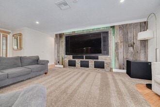 2601 Witley Ave in Palm Harbor, FL - Building Photo - Building Photo