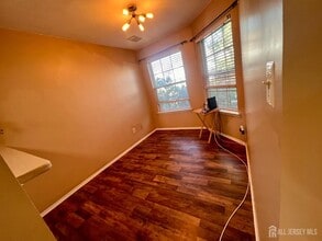 404 Draco Rd in Piscataway, NJ - Building Photo - Building Photo
