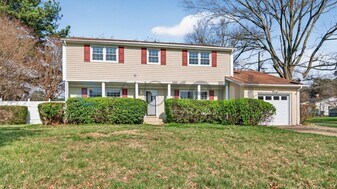 324 Busher Rd in Virginia Beach, VA - Building Photo