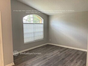 18107 Sweet Jasmine Dr in Tampa, FL - Foto de edificio - Building Photo