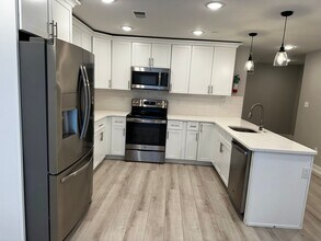 2408 N Mascher St in Philadelphia, PA - Foto de edificio - Building Photo