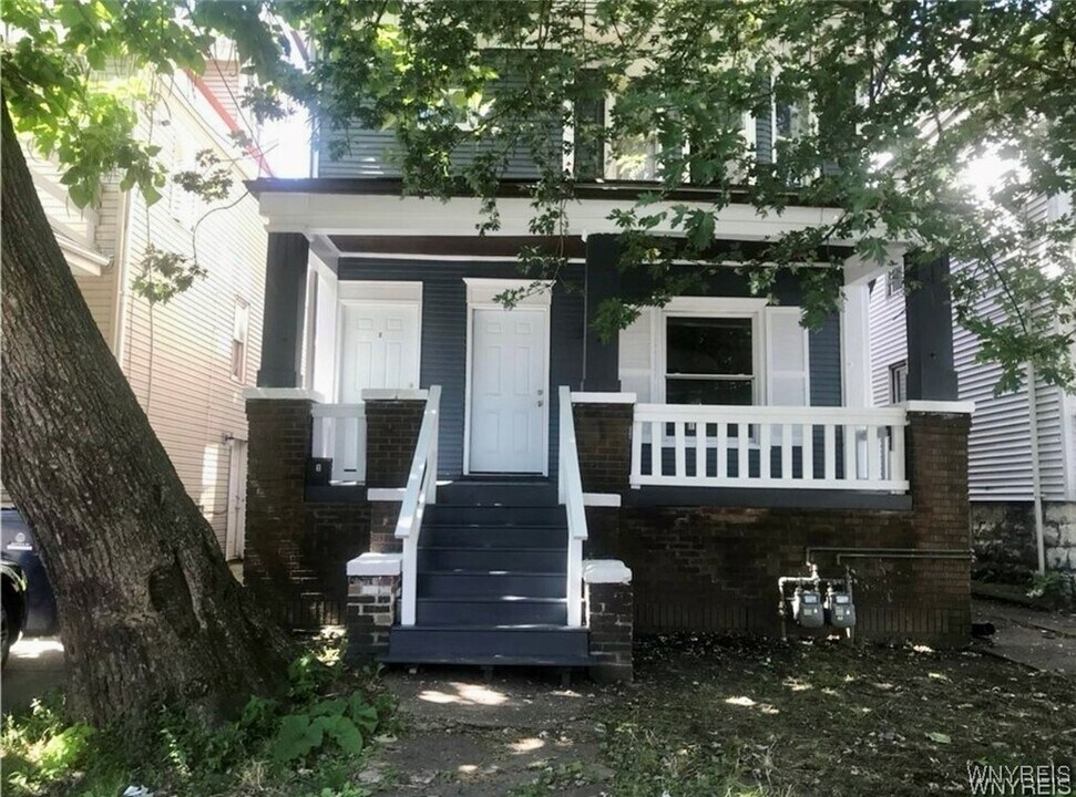 722 Hopkins St in Buffalo, NY - Building Photo