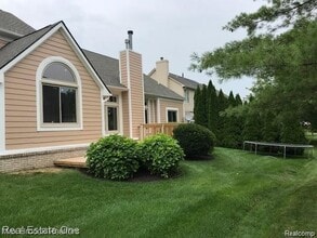 37899 McKenzie Ct in Farmington Hills, MI - Building Photo - Building Photo
