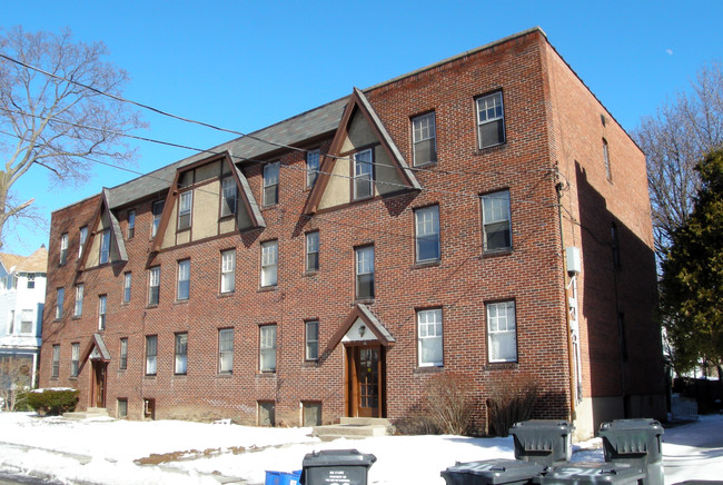 34-38 Beacon St in Hartford, CT - Foto de edificio - Building Photo