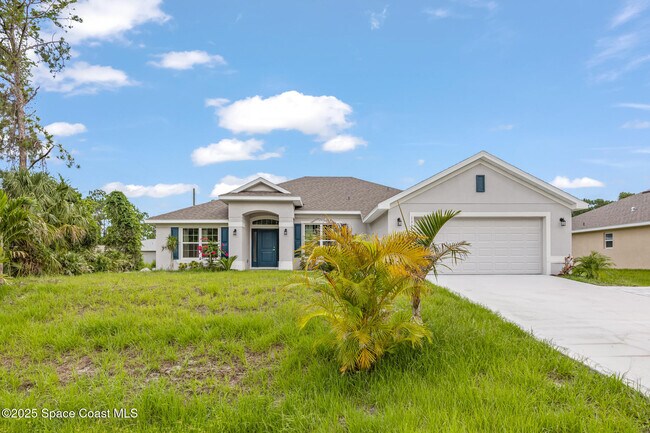 1337 Degroodt Rd SW in Palm Bay, FL - Building Photo - Building Photo