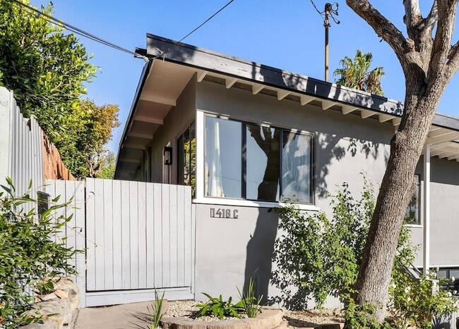 property at 1418 Alta Vista Rd