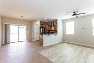 1868 W Wrangler Way in San Tan Valley, AZ - Foto de edificio - Building Photo