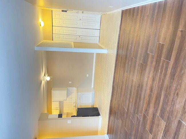 1035 Higgins Quarters Dr in Hoffman Estates, IL - Building Photo - Building Photo