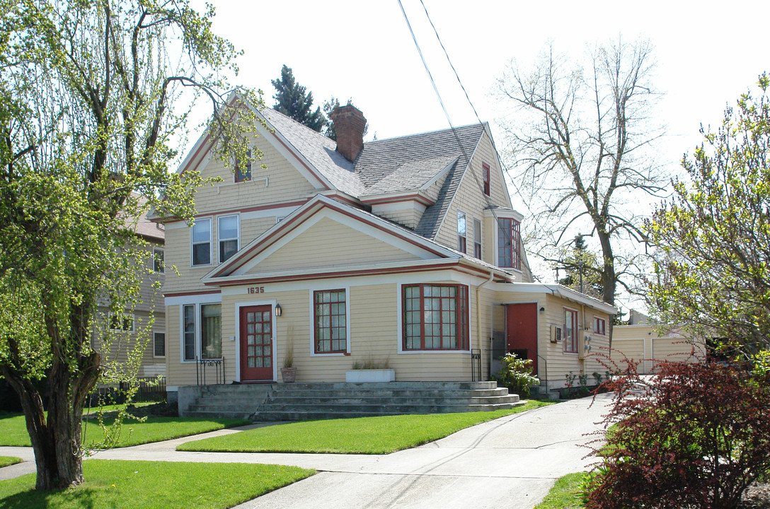 1635 W Pacific Ave in Spokane, WA - Foto de edificio