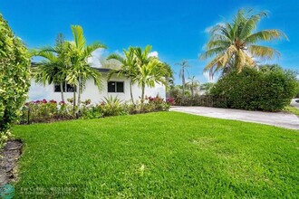 463 Newcastle St in Boca Raton, FL - Building Photo - Building Photo