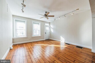 175 Dupont St in Philadelphia, PA - Building Photo - Building Photo
