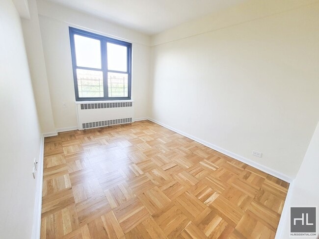 GRAND CONCOURSE in Bronx, NY - Building Photo - Building Photo