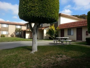 2202 Hess Cir in Huntington Beach, CA - Building Photo - Building Photo