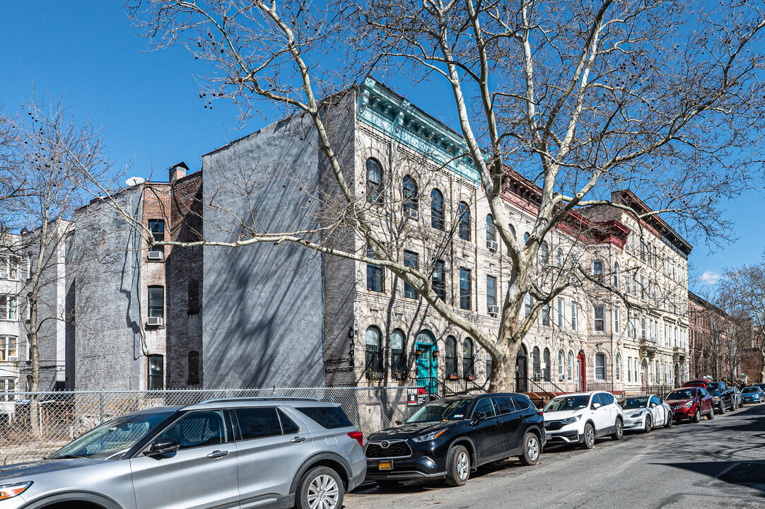 467 Hancock St in Brooklyn, NY - Foto de edificio