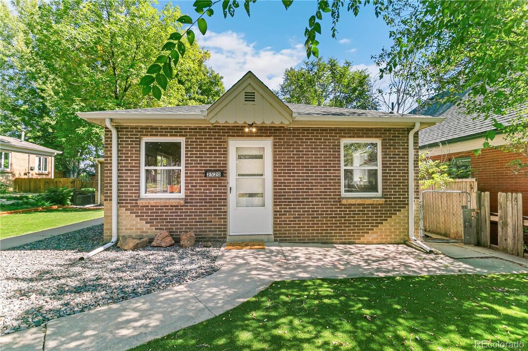2522-2522 Yates St in Denver, CO - Foto de edificio