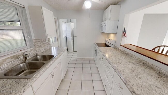 449 N Waterway Dr in Satellite Beach, FL - Building Photo - Building Photo